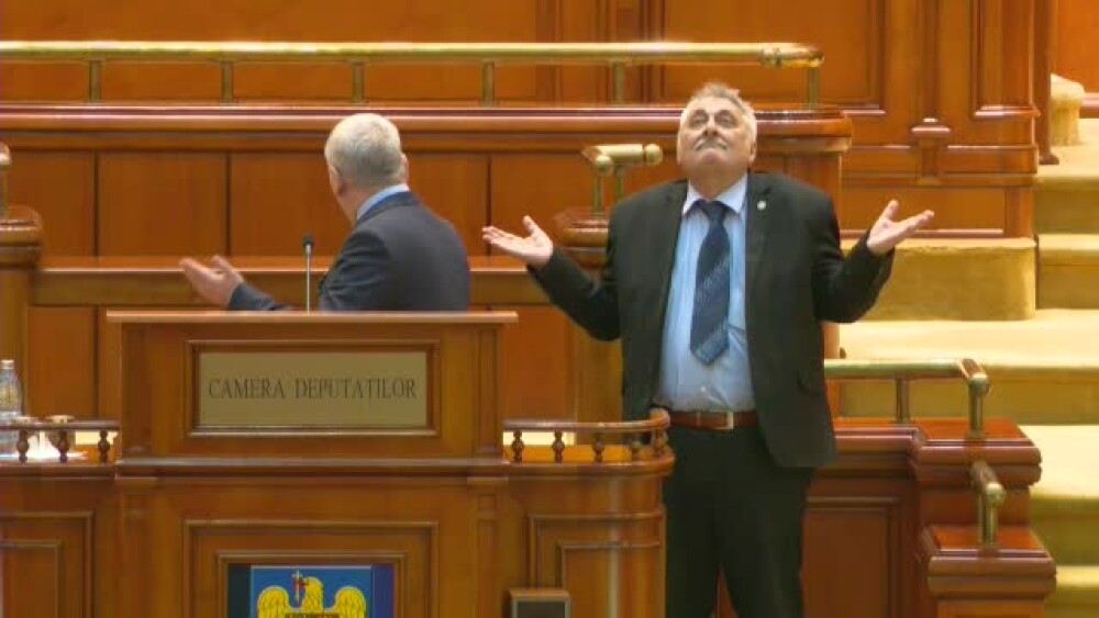Deputatul PSD Bacalbașa s-a strâmbat în timp ce un liberal vorbea în Parlament. VIDEO - Imaginea 2