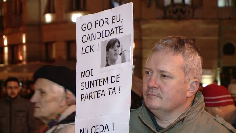 Mii de oameni au manifestat în țară pentru susținerea Laurei Kovesi. ”Le este frică de ea” - Imaginea 3