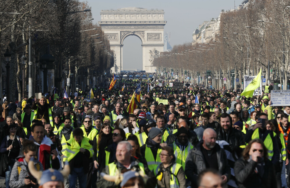 Peste 41.000 de ”veste galbene” în stradă, în Franța. Al 14-lea weekend de proteste - Imaginea 1