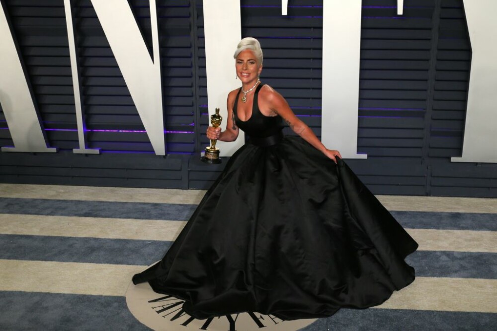 Oscar 2019. Lady Gaga cu un diamant uriaș la gât, purtat și de Audrey Hepburn - Imaginea 3