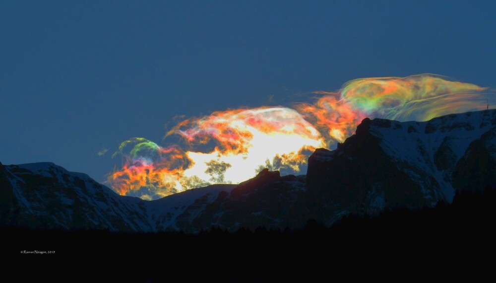 Fenomen uimitor, pozat în România. Ce a apărut pe cer, în munții Bucegi. VIDEO - Imaginea 1