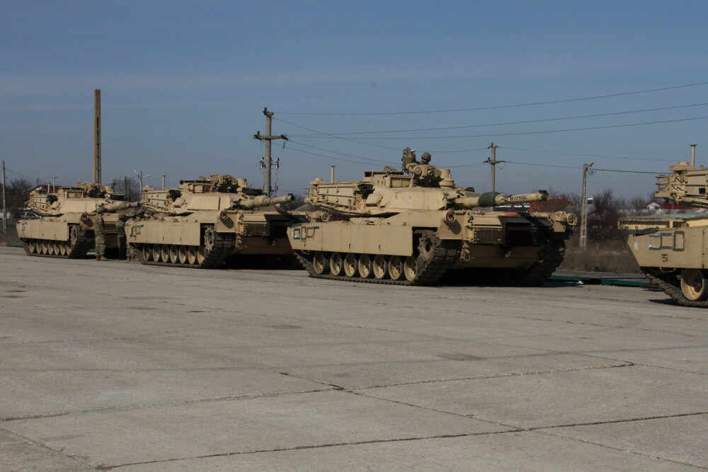 Sute de militari americani cu tancuri şi elicoptere, trimişi în România pentru o operaţiune - Imaginea 2