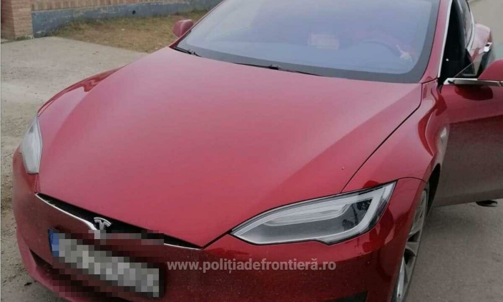 Un român a rămas fără autoturismul Tesla de 53.000 de euro imediat după ce a intrat în țară - Imaginea 4