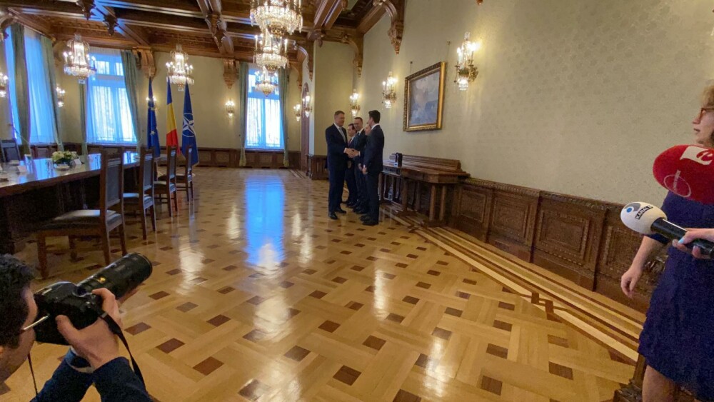 Consultări la Cotroceni. Orban, „premierul de sacrificiu” prin care Iohannis forțează anticipatele - Imaginea 6