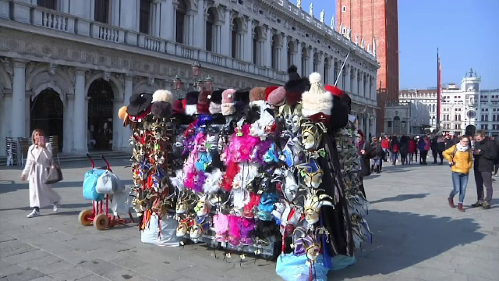 Măști de poveste la faimosul carnaval din Veneția. Cum sunt confecționate - Imaginea 1