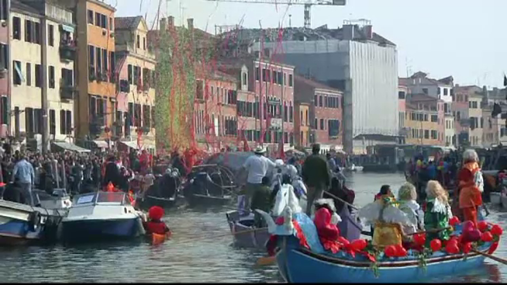 Apariții inedite la parada ambarcațiunilor din cadrul Carnavalului de la Veneția - Imaginea 1