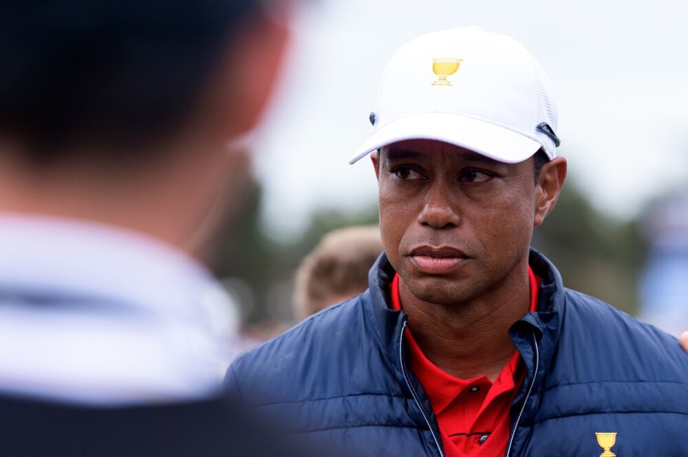 Tiger Woods a ajuns la spital după un accident de mașină. Primele imagini de la fața locului - Imaginea 7