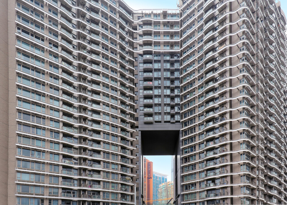 „Porți de acces pentru dragoni”. Motivul neobișnuit pentru care clădirile din Hong Kong au găuri - Imaginea 2