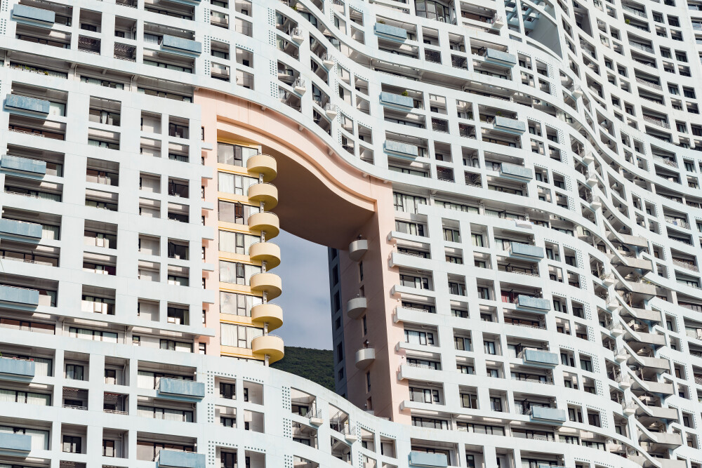 „Porți de acces pentru dragoni”. Motivul neobișnuit pentru care clădirile din Hong Kong au găuri - Imaginea 3