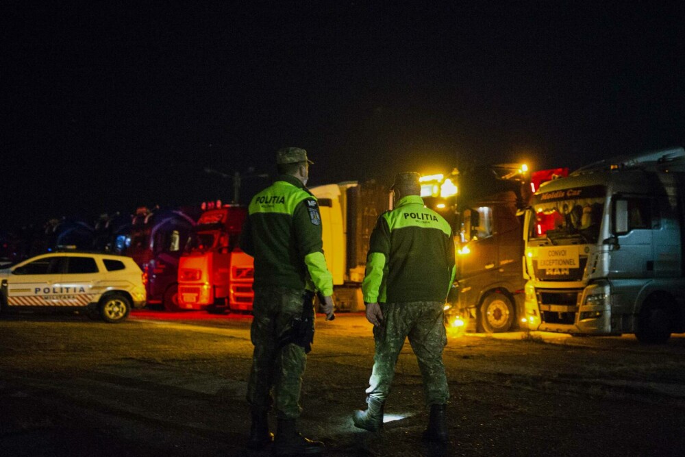 Blindatele americane au intrat în România pe la Nădlac. Urmează să ajungă și soldații FOTO și VIDEO - Imaginea 13