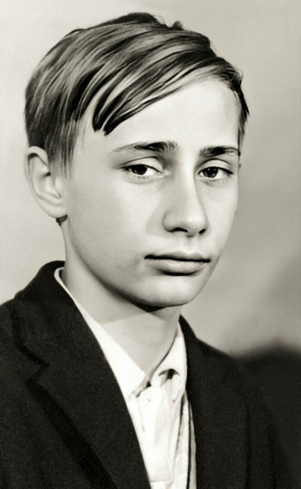 Viața lui Vladimir Putin - din tinerețe, apoi ofițer KGB și președintele care a alertat o lume întreagă - Imaginea 5