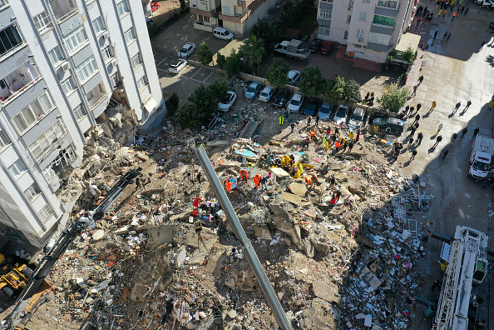 Erdogan a decretat stare de urgență în zece orașe turcești, după cutremurele devastatoare. GALERIE FOTO - Imaginea 7