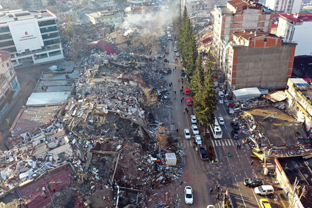 Erdogan a decretat stare de urgență în zece orașe turcești, după cutremurele devastatoare. GALERIE FOTO - Imaginea 3
