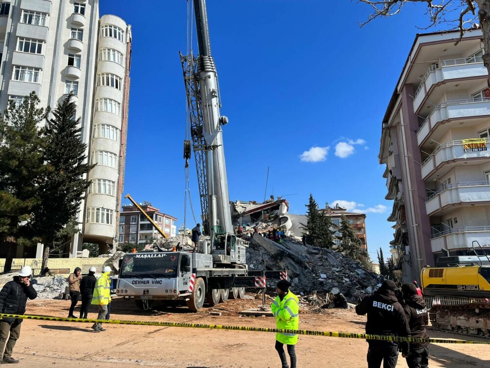 Cutremure devastatoare în Turcia și Siria. Bilanțul deceselor a depășit 12.000, iar eforturile de căutare și salvare continuă - Imaginea 3
