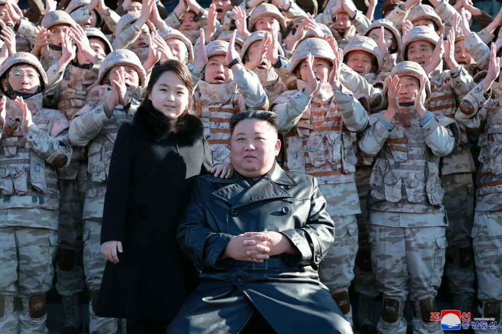 Eșec pentru Kim Jong Un. Nu a reușit încercarea sa de a lansa primul satelit de spionaj - Imaginea 10