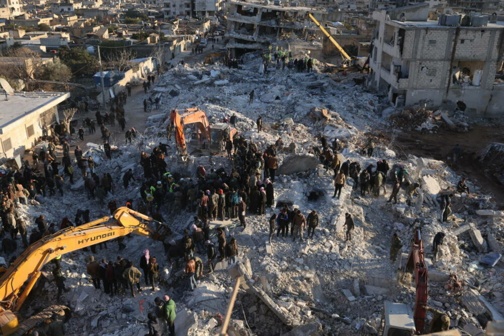 Ce a mai rămas din orașul sirian Alep, distrus vreme de 12 ani de un război civil, iar acum zguduit de cutremure devastatoare - Imaginea 4
