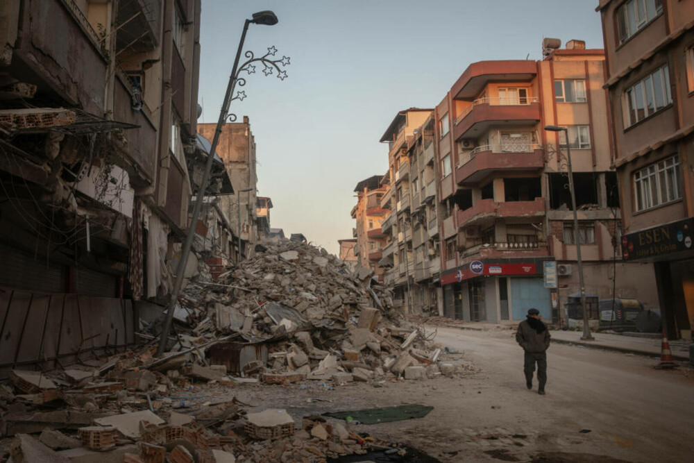 Turcia comemorează victimele cutremurului din 6 februarie 2023, cel mai grav dezastru din istoria modernă a ţării - Imaginea 23