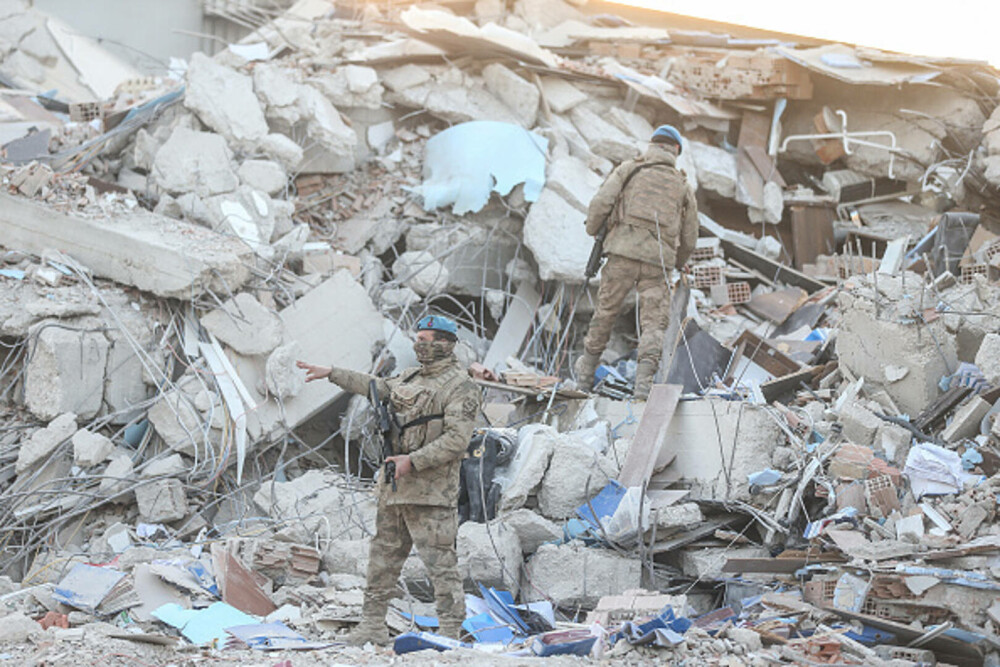 Turcia comemorează victimele cutremurului din 6 februarie 2023, cel mai grav dezastru din istoria modernă a ţării - Imaginea 27