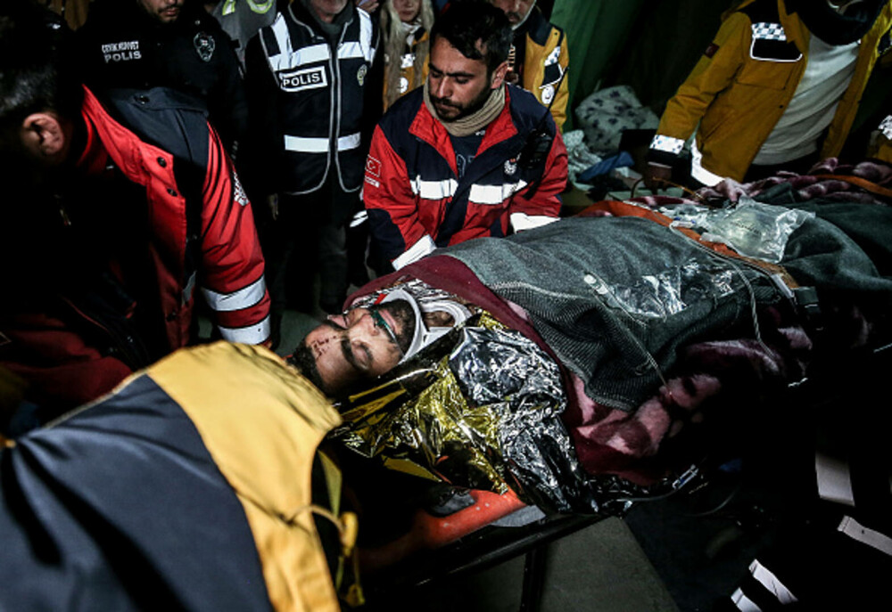 Bărbat scos de sub dărâmături la 278 de ore după cutremurele din Turcia. A supraviețuit nopți cu -15 grade. VIDEO - Imaginea 7