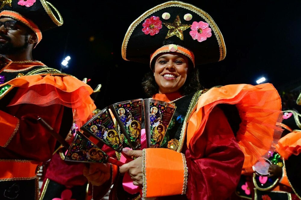 A început Carnavalul de la Rio. Spectacolul se anunţă grandios | GALERIE FOTO - Imaginea 17