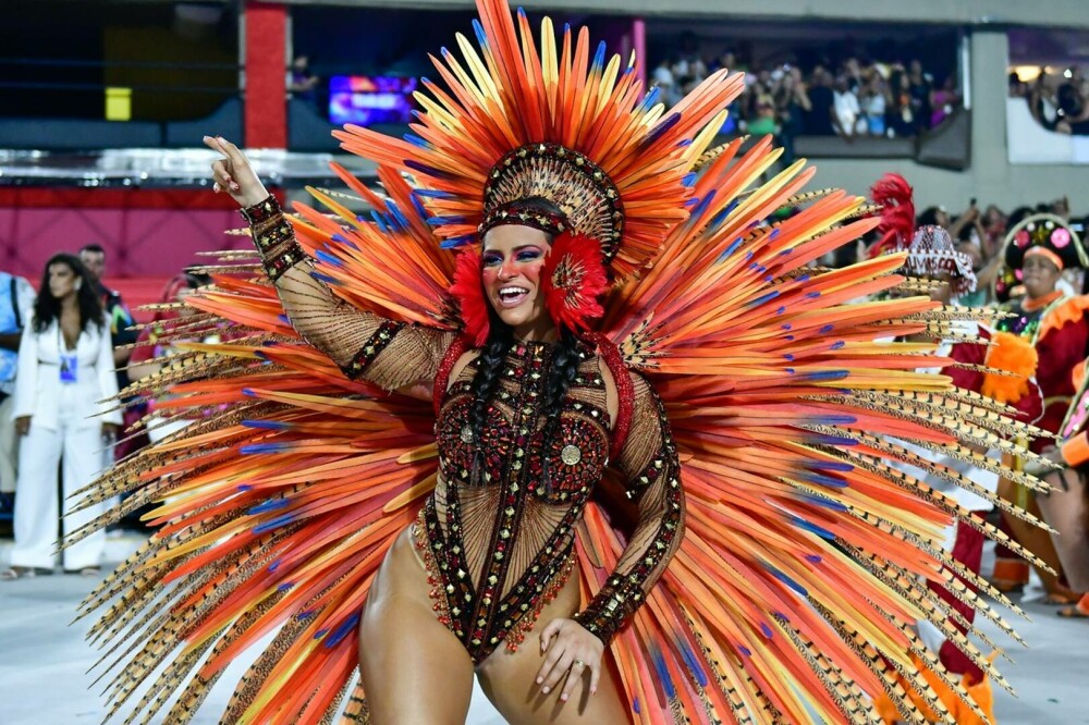 A început Carnavalul de la Rio. Spectacolul se anunţă grandios | GALERIE FOTO - Imaginea 18