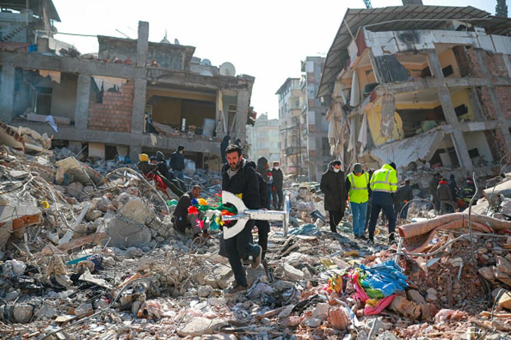 Turcia comemorează victimele cutremurului din 6 februarie 2023, cel mai grav dezastru din istoria modernă a ţării - Imaginea 14