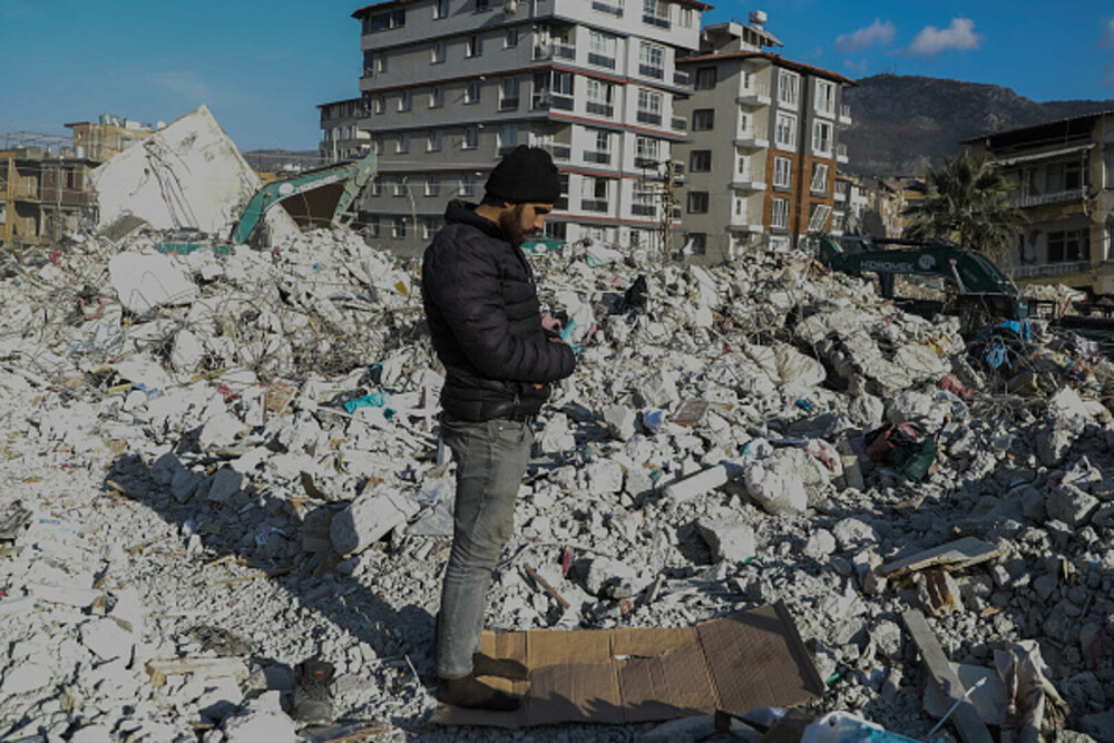 Turcia comemorează victimele cutremurului din 6 februarie 2023, cel mai grav dezastru din istoria modernă a ţării - Imaginea 18