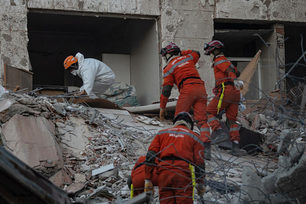 Turcia comemorează victimele cutremurului din 6 februarie 2023, cel mai grav dezastru din istoria modernă a ţării - Imaginea 20