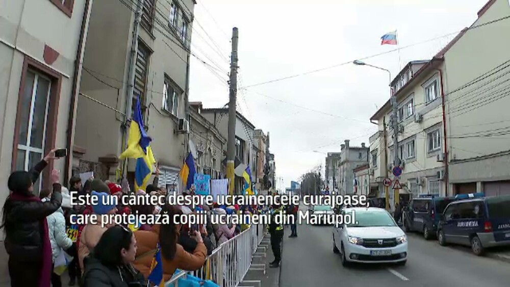 O mie de ucraineni au manifestat la Constanța. Refugiată: “Am trecut prin toate chinurile Iadului”. Cum au mulțumit României - Imaginea 10