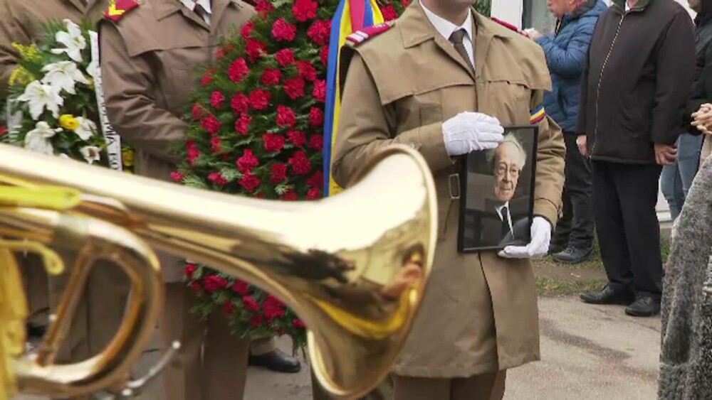 Mihai Șora a fost înmormântat la cimitirul Bellu cu onoruri militare. GALERIE FOTO - Imaginea 10