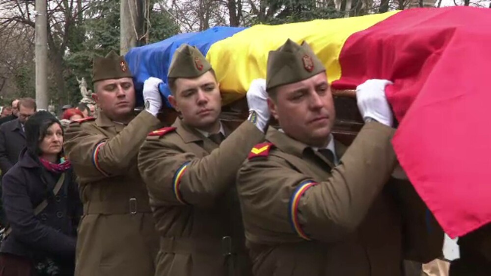 Mihai Șora a fost înmormântat la cimitirul Bellu cu onoruri militare. GALERIE FOTO - Imaginea 13