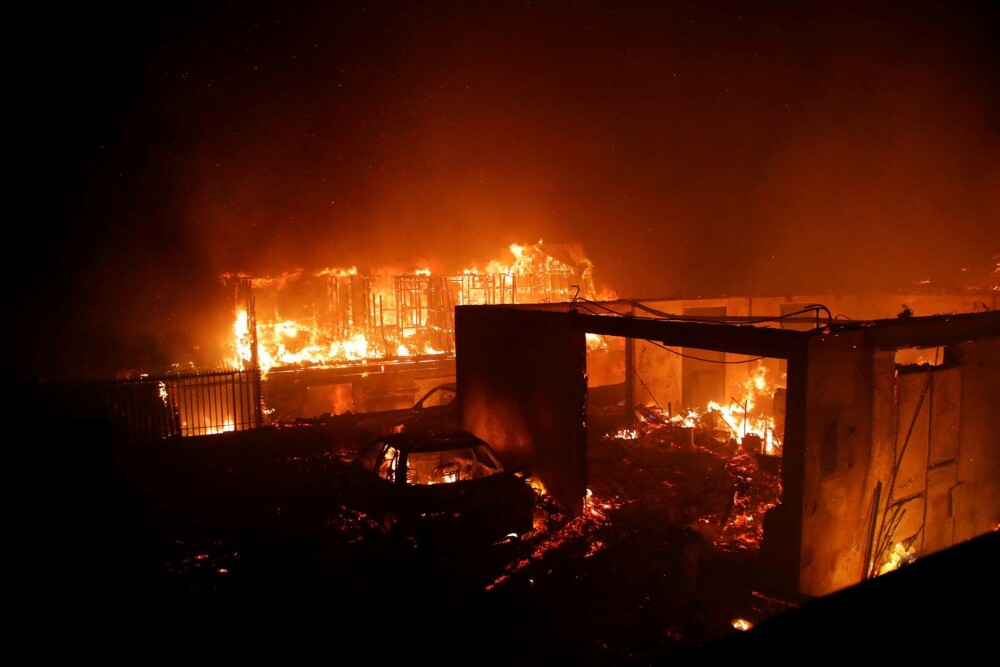 „Nu am mai văzut niciodată aşa ceva”. Stare de urgență în Chile. Incendiile violente au făcut aproximativ zece victime - Imaginea 4