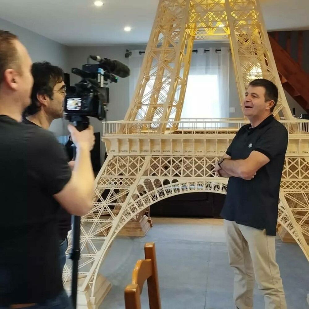Răsturnare de situație în cazul francezului care a construit în 8 ani Turnul Eiffel din chibrituri, sperând la un record - Imaginea 5