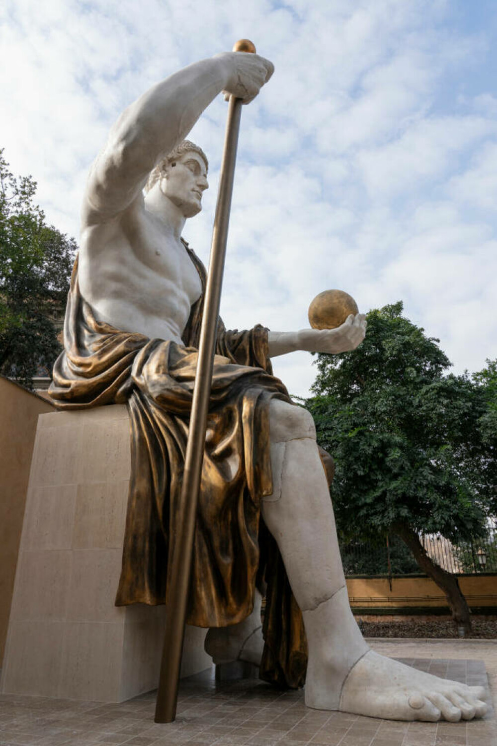 Statuia colosală a împăratului Constantin a fost reconstruită și expusă la Roma | GALERIE FOTO & VIDEO - Imaginea 4