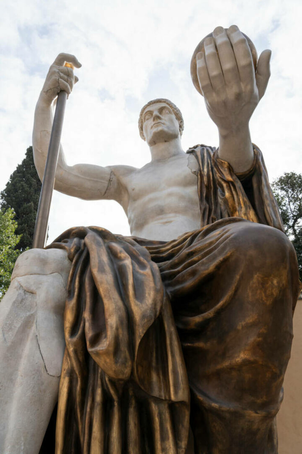 Statuia colosală a împăratului Constantin a fost reconstruită și expusă la Roma | GALERIE FOTO & VIDEO - Imaginea 7