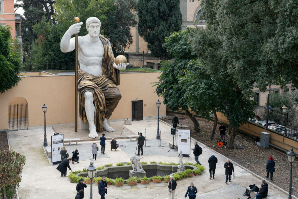 Statuia colosală a împăratului Constantin a fost reconstruită și expusă la Roma | GALERIE FOTO & VIDEO - Imaginea 10