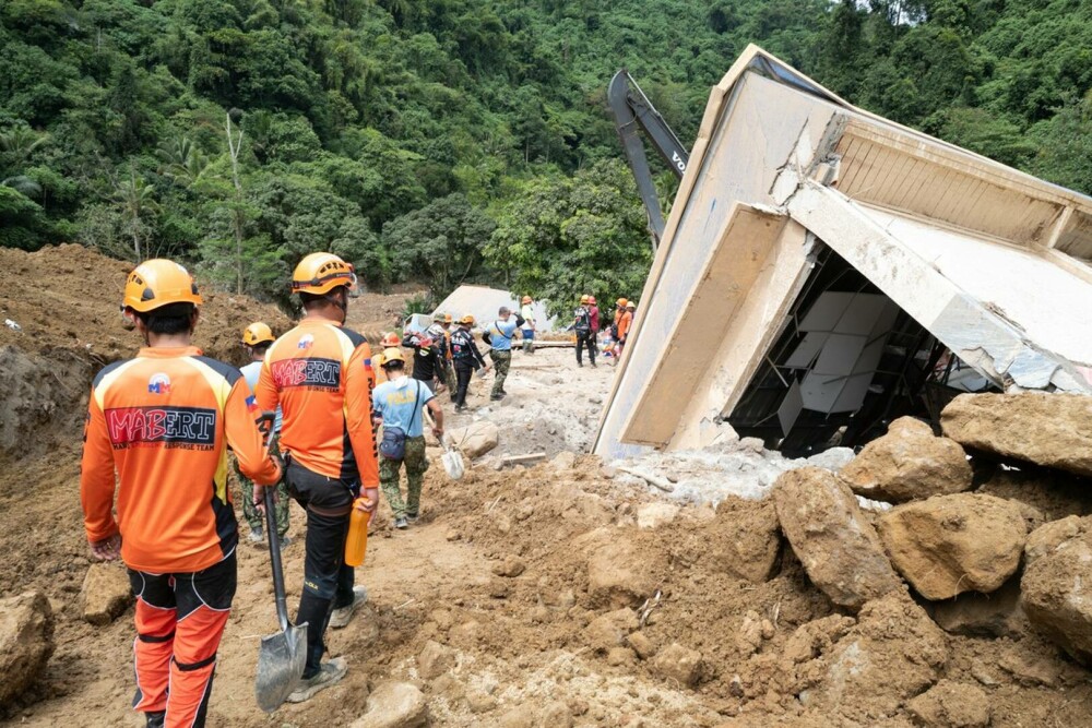 Bilanţul victimelor alunecării de teren din Filipine creşte la 68 de morţi. Alte 51 de persoane date dispărute în continuare - Imaginea 1