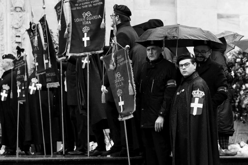 Vittorio Emanuele, fiul ultimului rege al Italiei, a fost înmormântat discret la Torino | FOTO - Imaginea 5