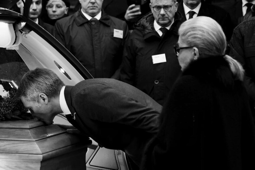 Vittorio Emanuele, fiul ultimului rege al Italiei, a fost înmormântat discret la Torino | FOTO - Imaginea 10
