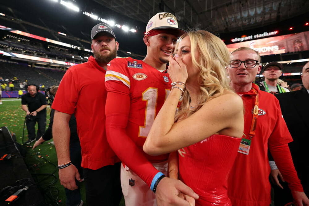 Show legendar în Vegas. Kansas City Chiefs a câștigat al doilea titlu consecutiv la Super Bowl. „Este minunat!” | FOTO - Imaginea 5