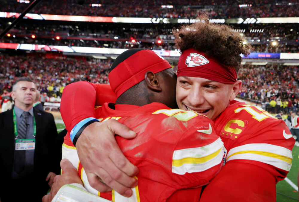 Show legendar în Vegas. Kansas City Chiefs a câștigat al doilea titlu consecutiv la Super Bowl. „Este minunat!” | FOTO - Imaginea 8