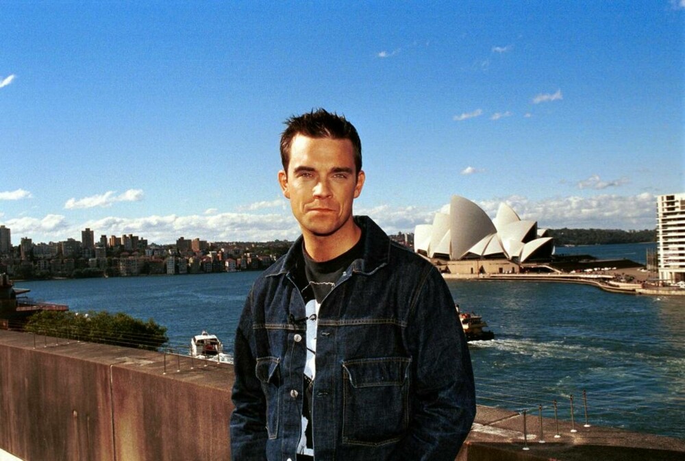 Momente nebunești cu Robbie Williams, în 30 de ani de carieră. Starul rock aniversează 50 de ani | FOTO - Imaginea 26