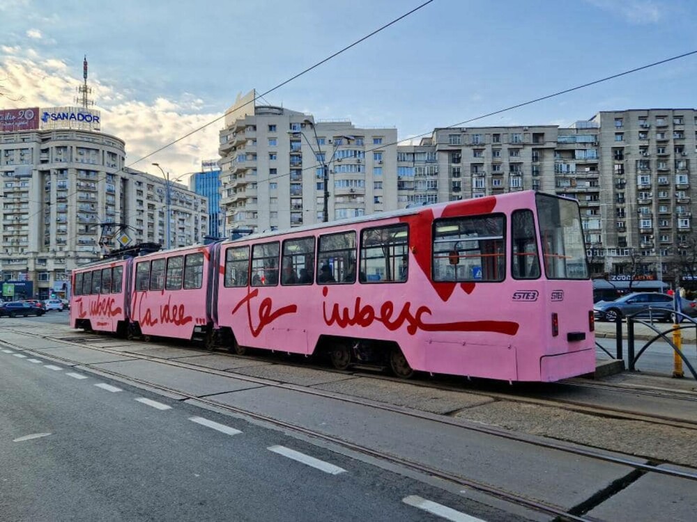 Pe ce linie merge tramvaiul iubirii din București. O inițiativă A List Magazine | FOTO - Imaginea 2