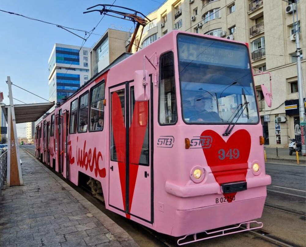 Pe ce linie merge tramvaiul iubirii din București. O inițiativă A List Magazine | FOTO - Imaginea 3