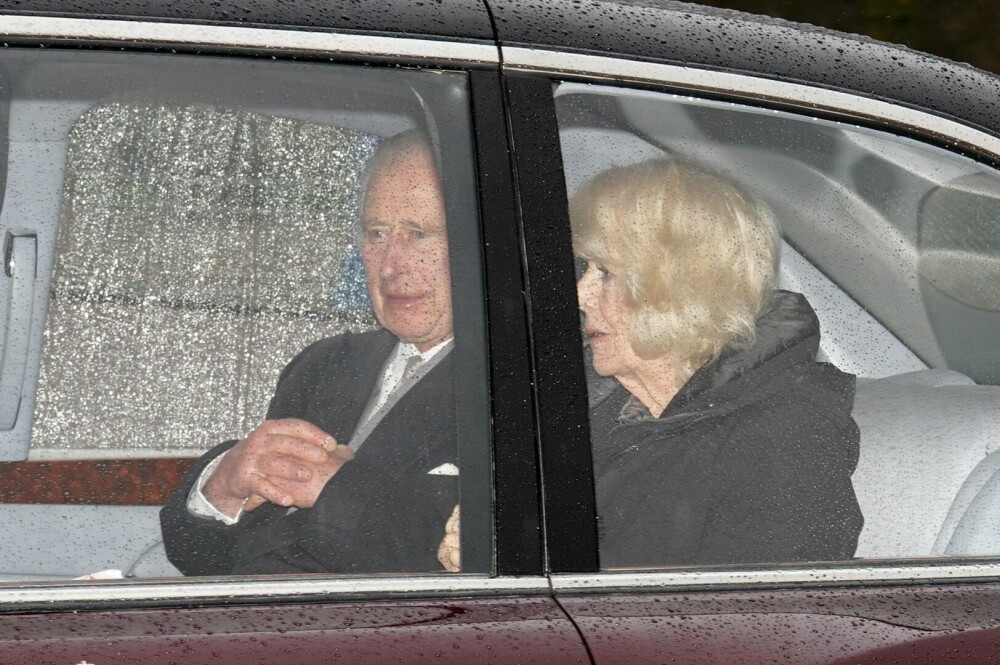 Regele Charles s-a întors la Londra pentru a continua tratamentul pentru cancer. Cum a fost surprins monarhul britanic - Imaginea 3