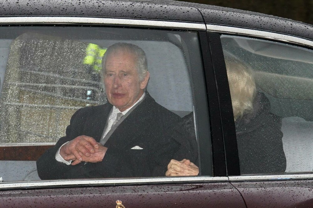 Regele Charles s-a întors la Londra pentru a continua tratamentul pentru cancer. Cum a fost surprins monarhul britanic - Imaginea 4