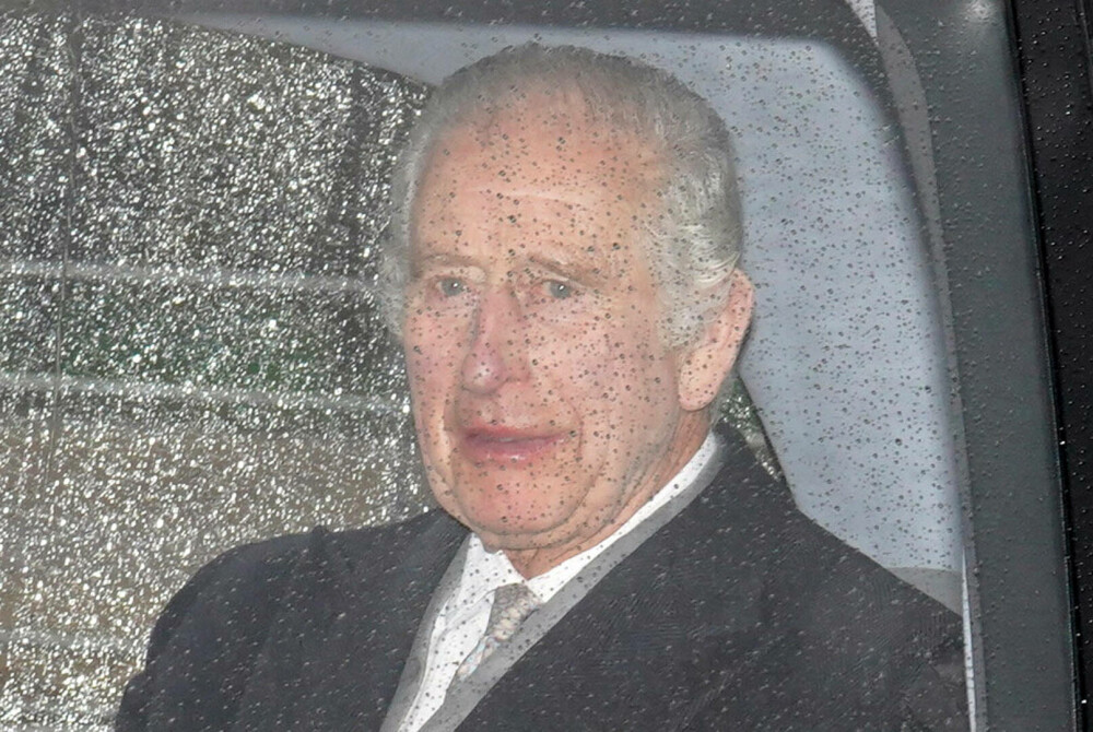 Regele Charles s-a întors la Londra pentru a continua tratamentul pentru cancer. Cum a fost surprins monarhul britanic - Imaginea 6