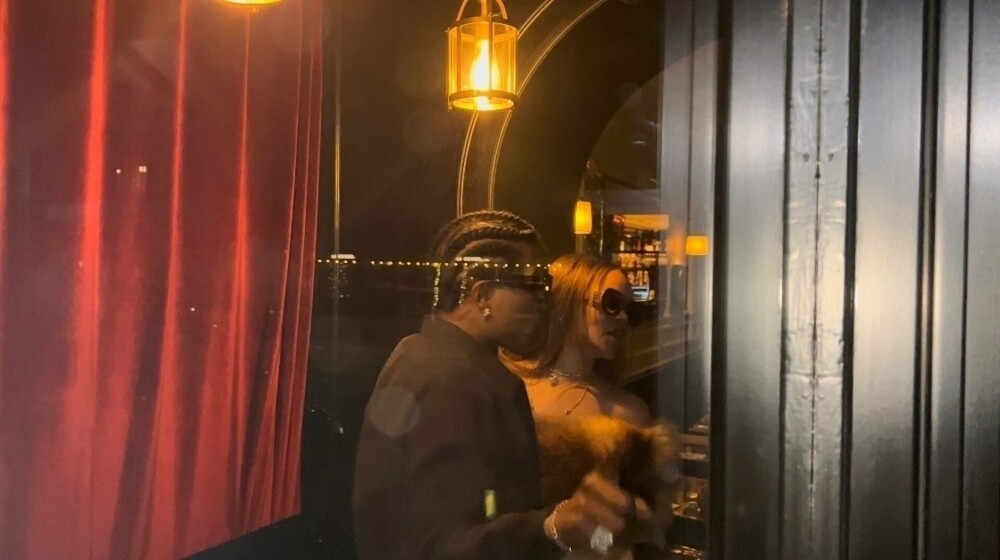 Rihanna în ipostaze incendiare. Cum a fost surprinsă artista de Valentine's Day alături de A$AP Rocky. GALERIE FOTO - Imaginea 4