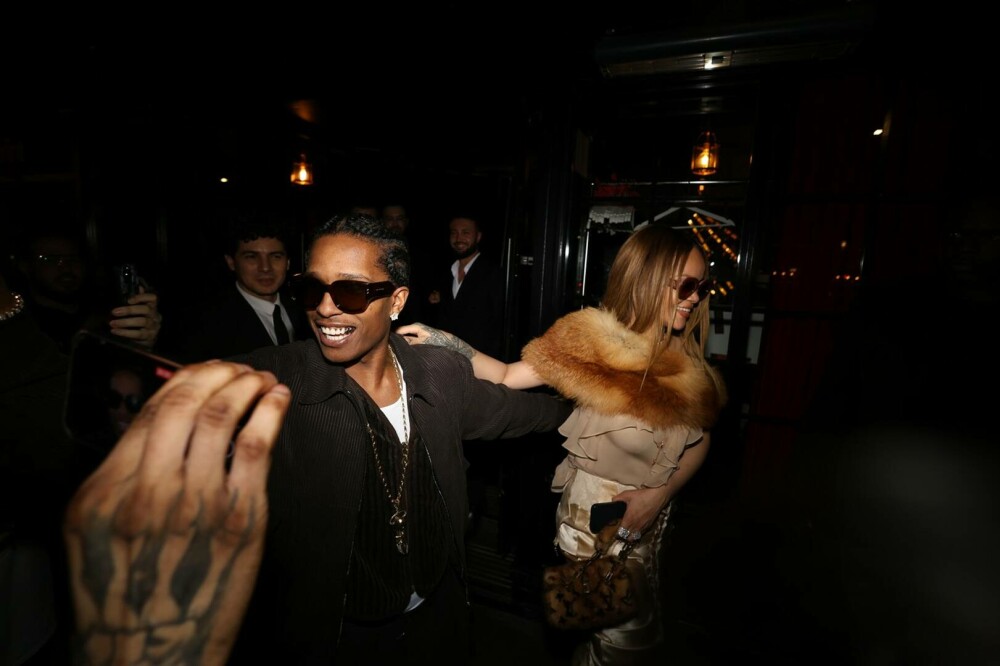 Rihanna în ipostaze incendiare. Cum a fost surprinsă artista de Valentine's Day alături de A$AP Rocky. GALERIE FOTO - Imaginea 10