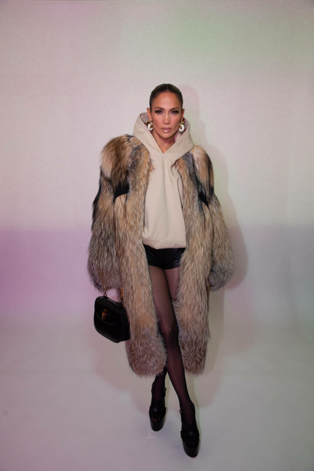 Jennifer Lopez, apariție extravagantă în New York. Cum s-a îmbrăcat pentru a merge la un studio de înregistrări. GALERIE FOTO - Imaginea 3